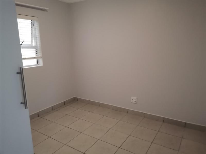 To Let 2 Bedroom Property for Rent in Island View Western Cape